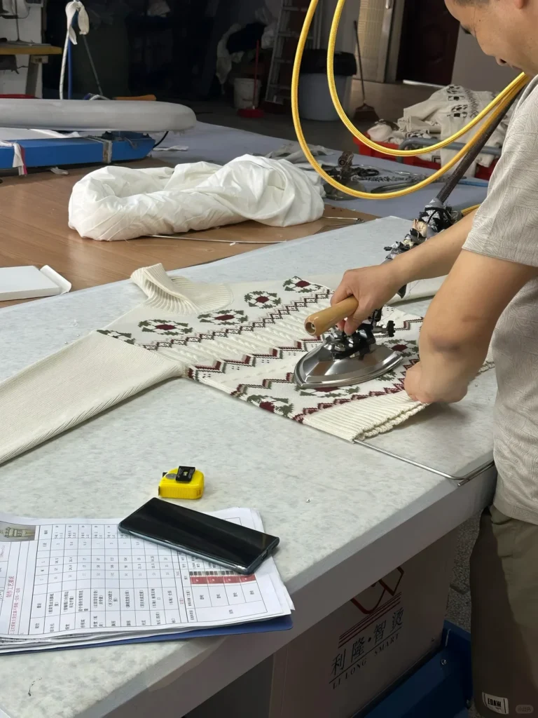 Knitwear factory located in Shantou Guangdong China professional sweater manufacturer